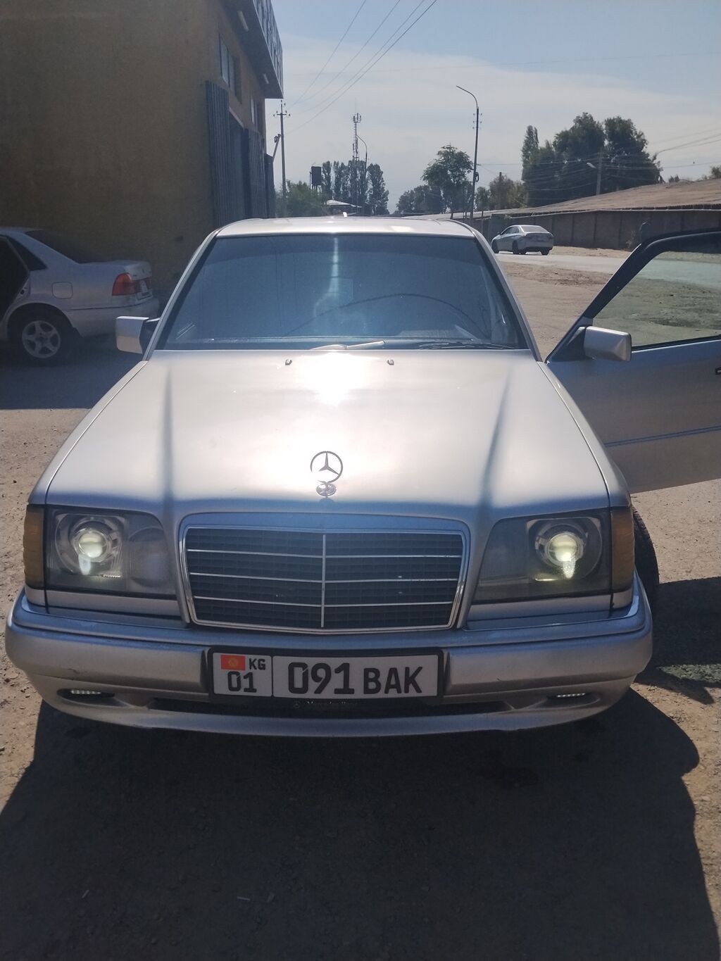 Mercedes-Benz W124: 1993 г., 2.2 л, Автомат, Бензин, Седан: фото 1
