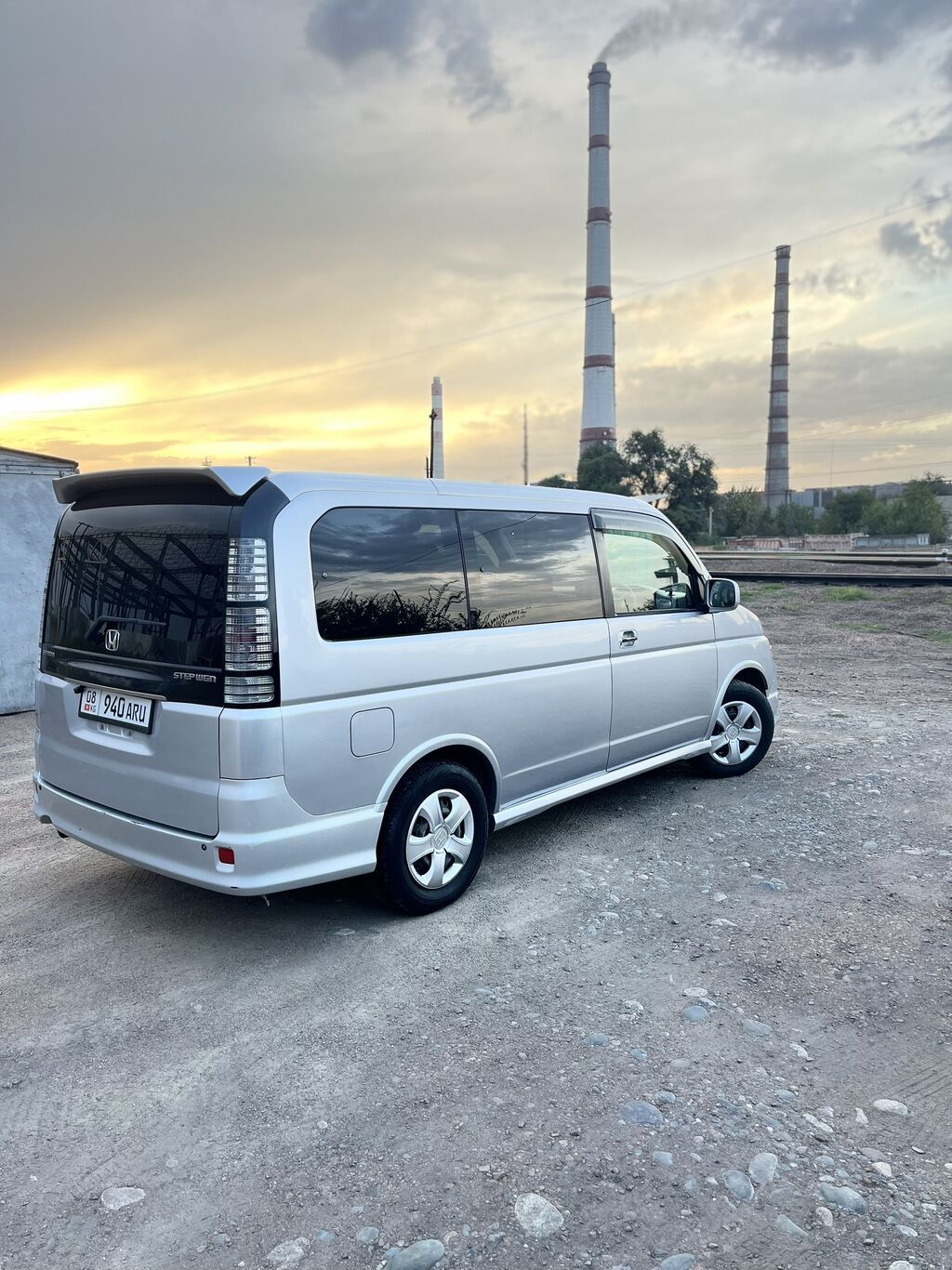 Honda Stepwgn: 2005 г., 2 л, Автомат, Бензин, Минивэн: фото 3