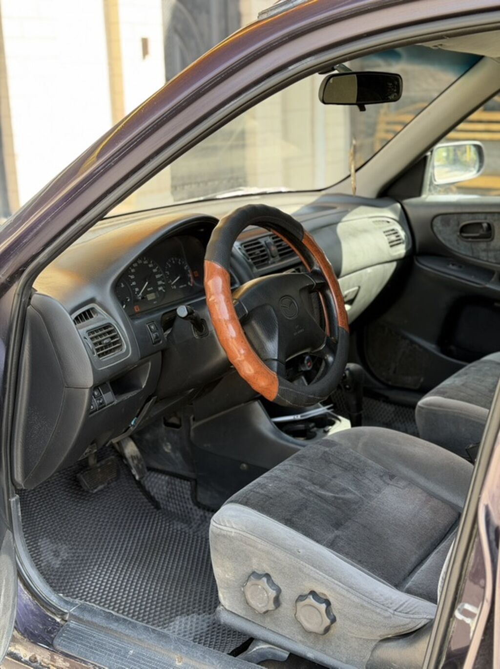 Mazda 626: 1998 г., 2 л, Автомат, Бензин, Универсал: фото 4