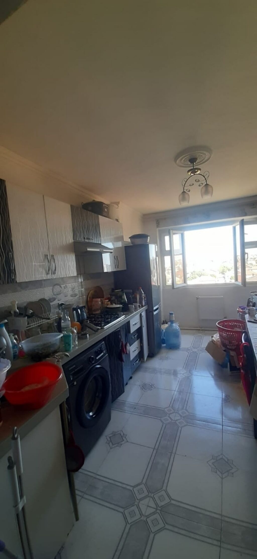 Bakı, Bakıxanov qəs., 3 otaqlı, Köhnə tikili, m. Neftçilər, 80 kv. m