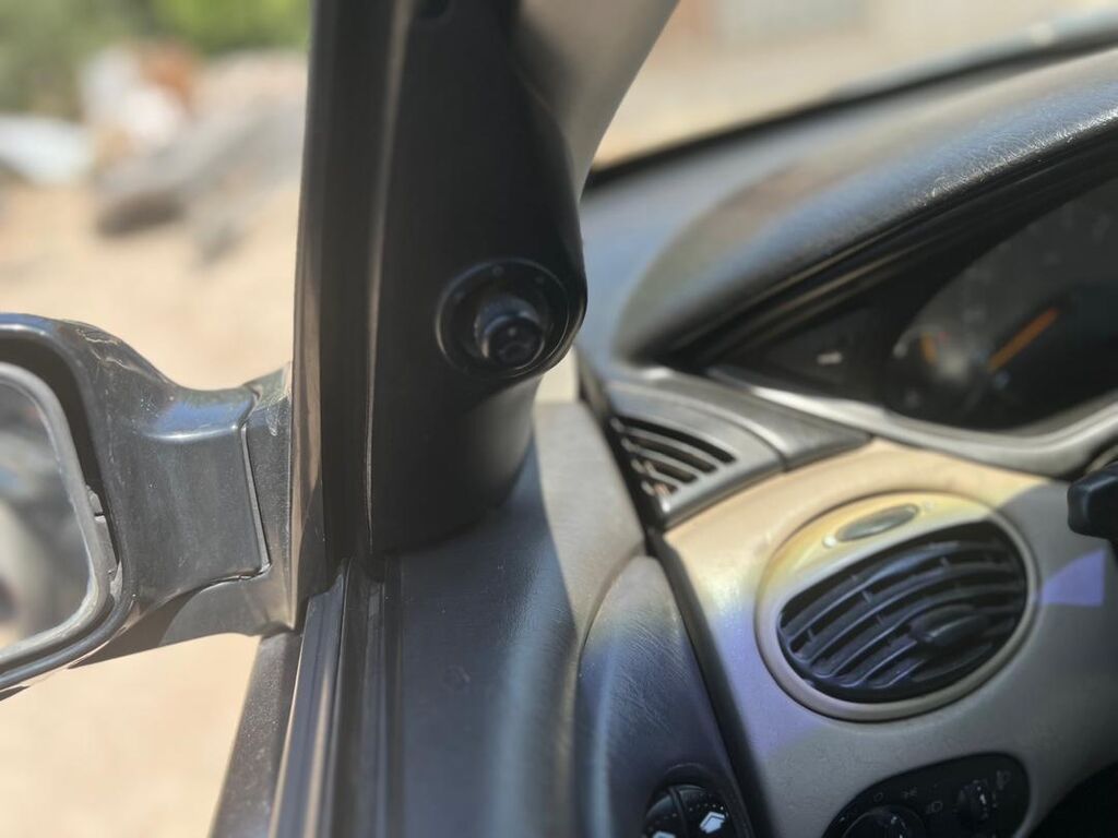 Ford Focus: 2003 г., 2 л, Автомат, Бензин, Хэтчбэк: фото 4