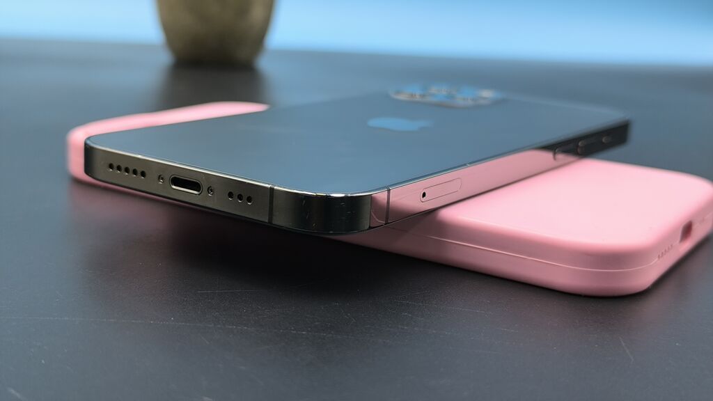 IPhone 12 Pro, Б/у, 128 ГБ, Серебристый, Чехол, 100 %: фото 3
