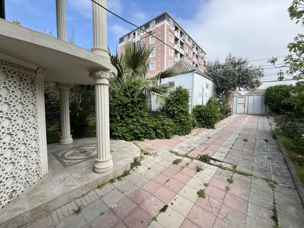 6 otaqlı, 200 kv. m, Kredit yoxdur, Təmirsiz