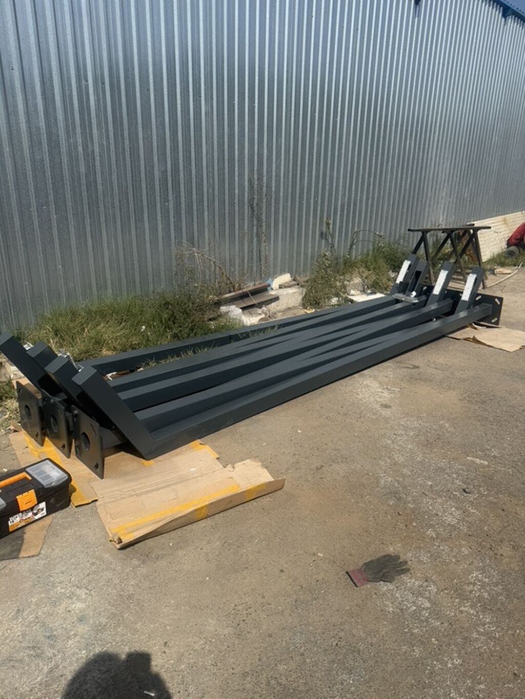 Məhsul: Metal dayaqlar (kvadrat profil borudan hazırlanmış), flanşlı