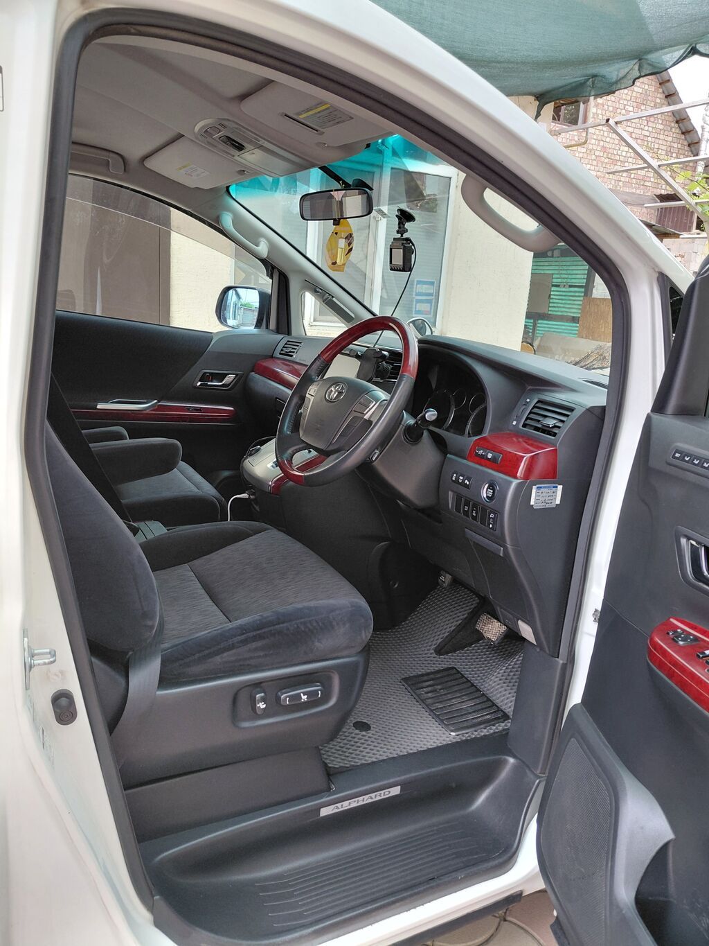 Toyota Alphard: 2008 г., 3.5 л, Автомат, Бензин, Минивэн: фото 7