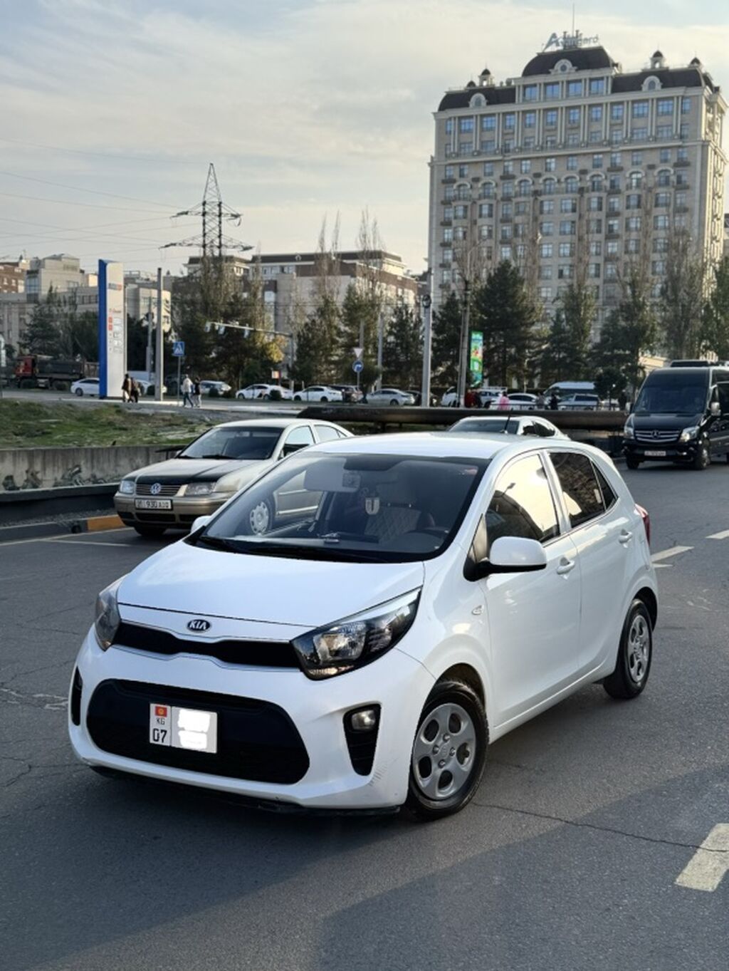 Kia Morning: 2019 г., 1 л, Автомат, Бензин, Хэтчбэк: фото 1