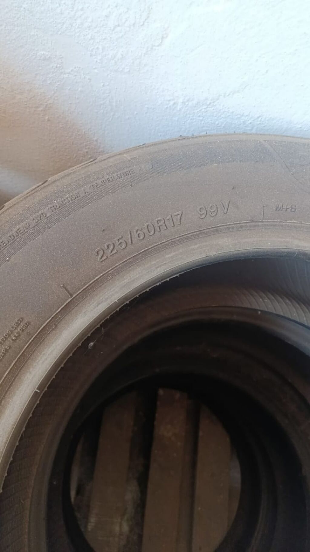Летние шины 225/60 R17 99V почти новые - Комплект из 4 шин - Размер: фото 3
