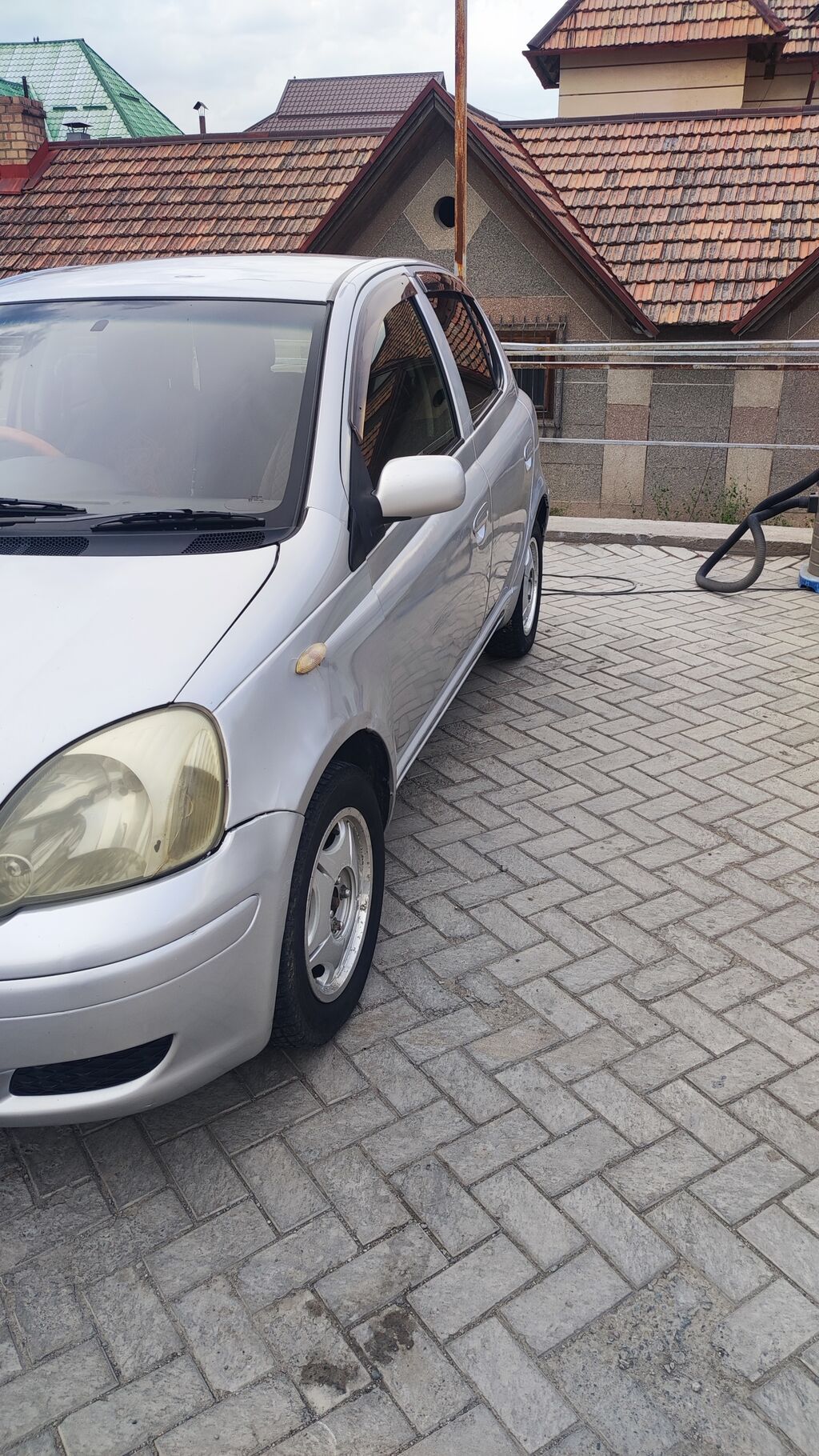Toyota Vitz: 2003 г., 1.3 л, Автомат, Бензин, Хэтчбэк: фото 4
