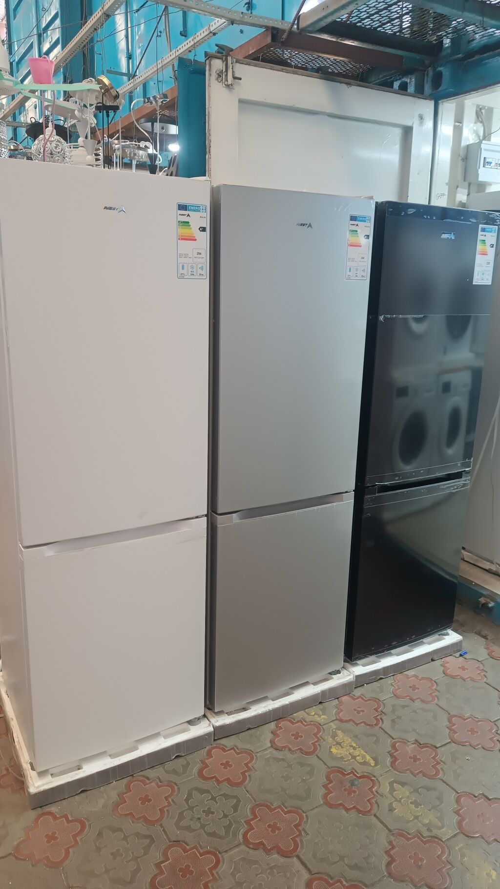 Холодильник бомба: Договорная Холодильники | Бишкек | 82092539 ᐈ lalafo.kg