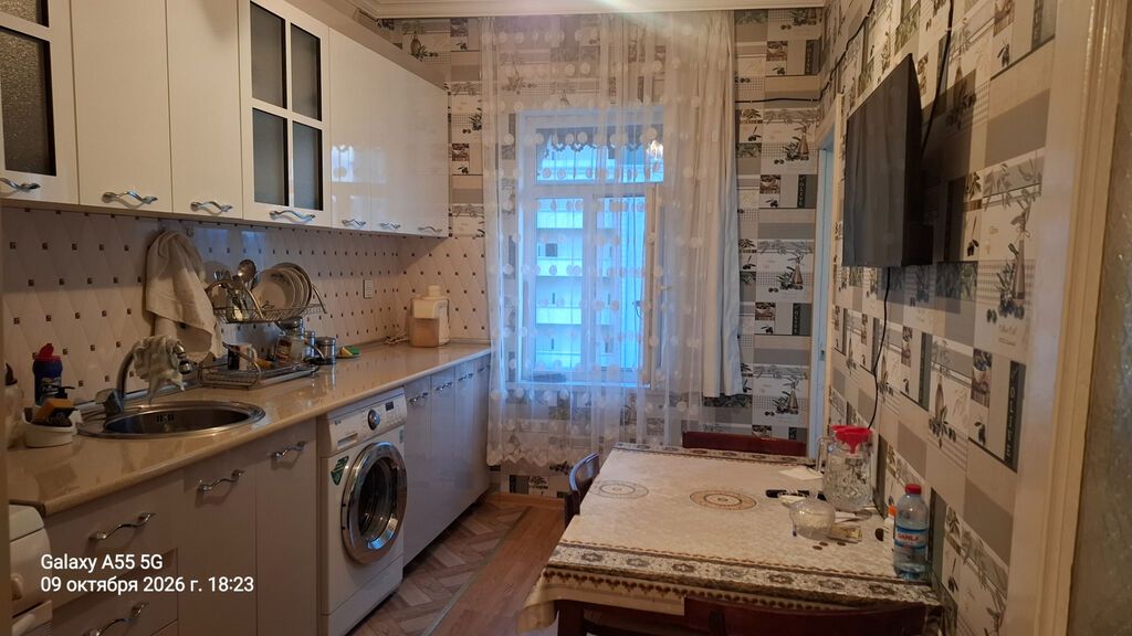 Gəncə, 3 otaqlı, Köhnə tikili, 66 kv. m