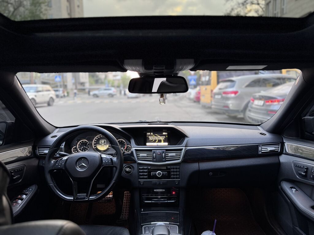 Mercedes-Benz E-Class: 2011 г., 3.5 л, Автомат, Бензин, Седан: фото 5