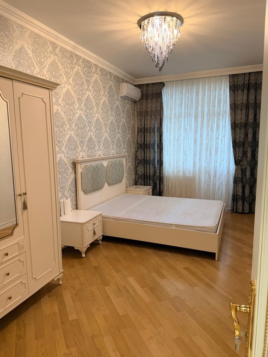 Bakı, 8-ci mikrorayon, 2 otaqlı, Köhnə tikili, m. Azadlıq Prospekti, 65 kv. m