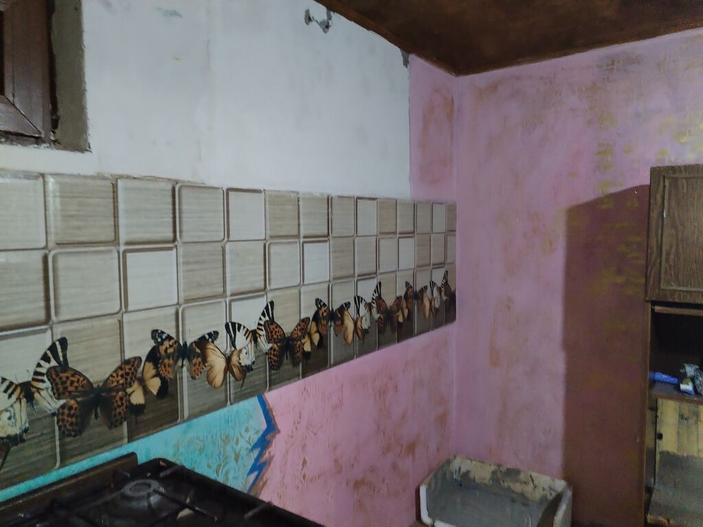 37 kv. m, 3 otaqlı, İşıq, Su, İnternet