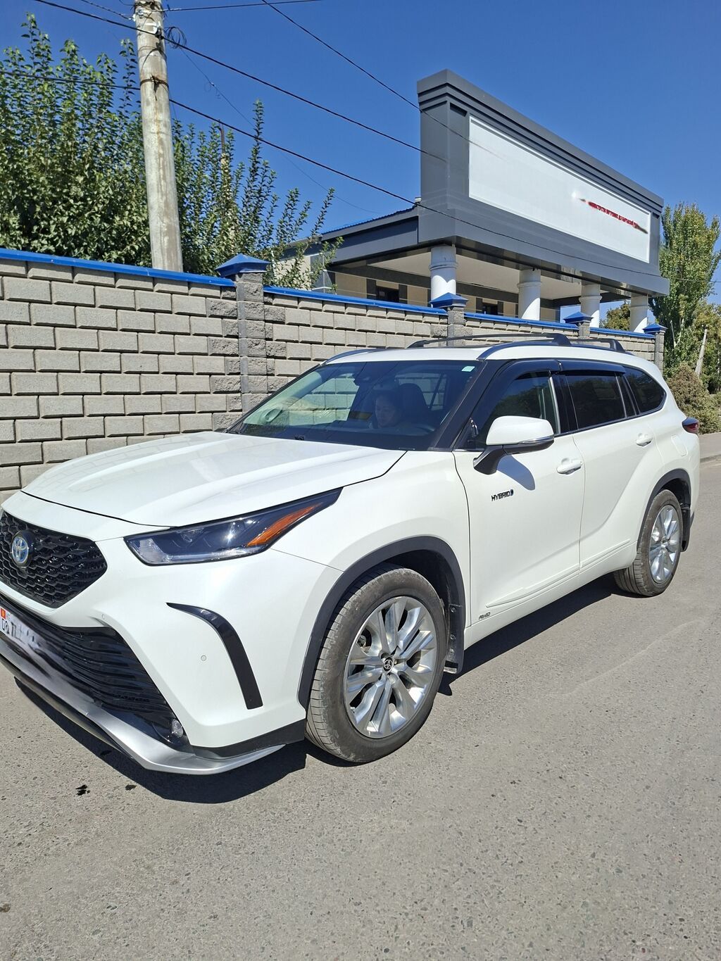 Toyota Highlander: 2020 г., 2.5 л, Гибрид, Кроссовер: фото 3