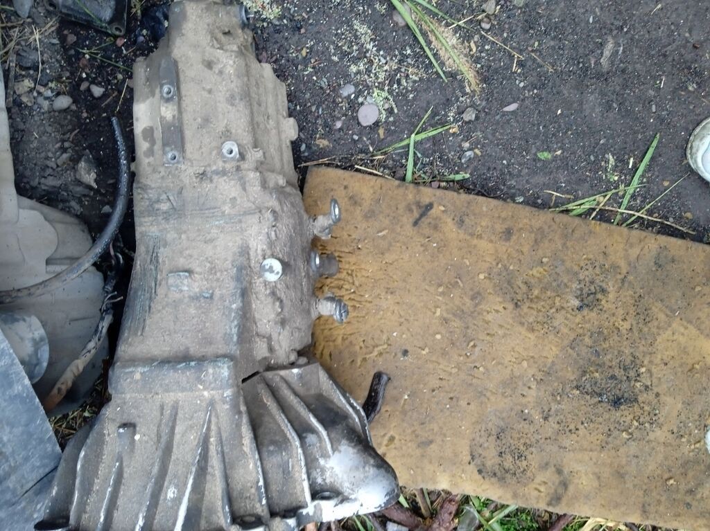 Продаю каропка механика 5 ступень работает: 25000 KGS Mercedes-Benz ...