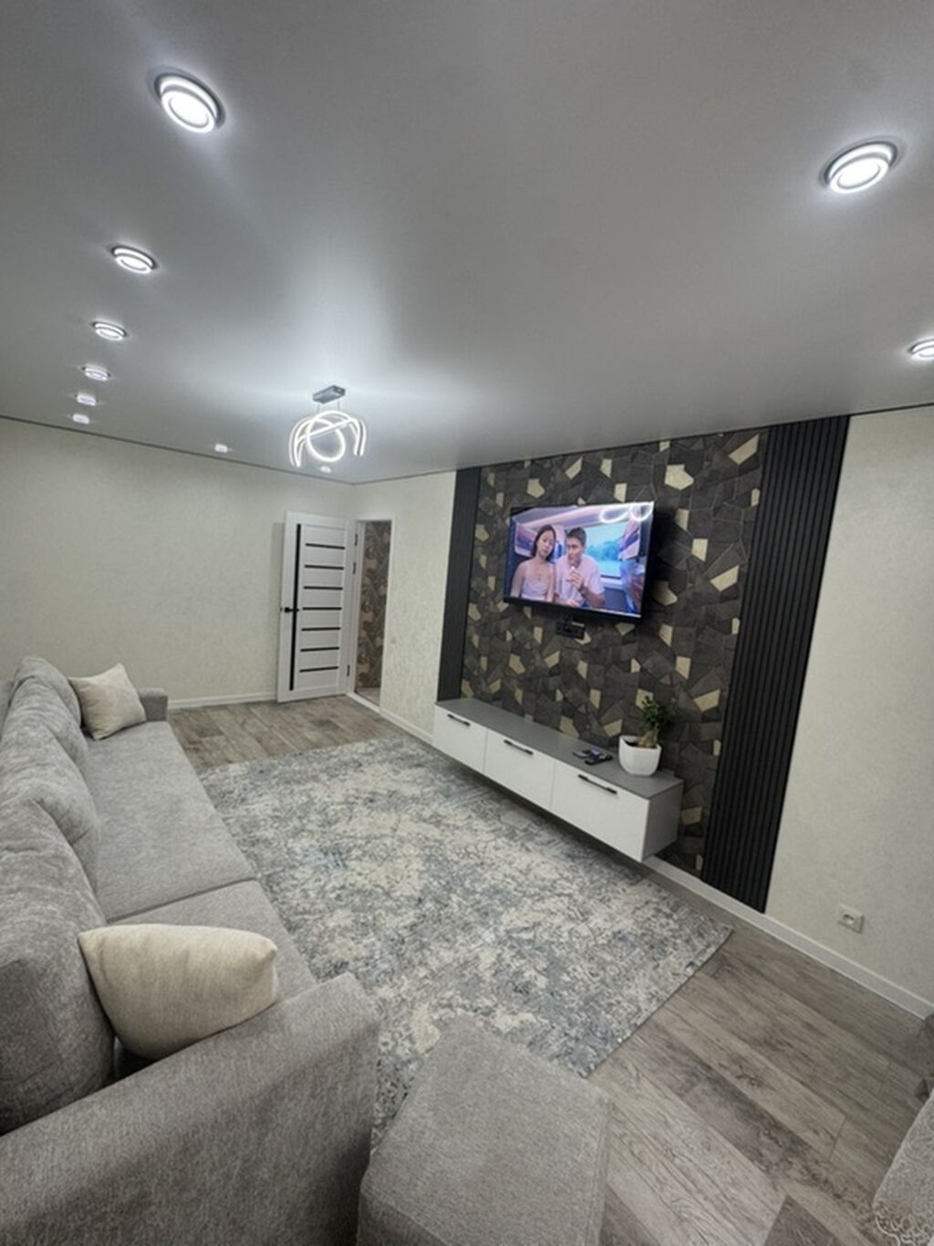 2 комнаты, 47 м², 11 мкр 104 серия, 4 этаж, Свежий ремонт: фото 2