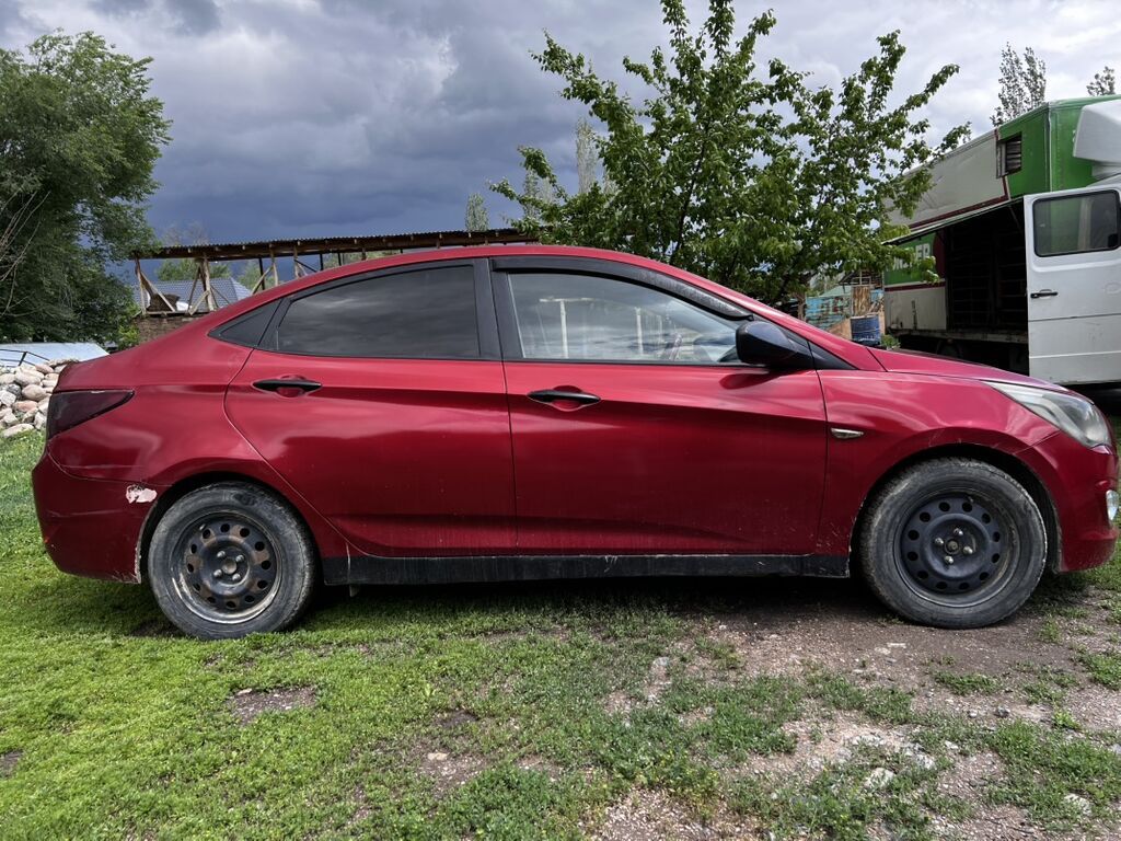 Hyundai Solaris: 2015 г., 1.6 л, Автомат, Бензин, Седан: фото 3