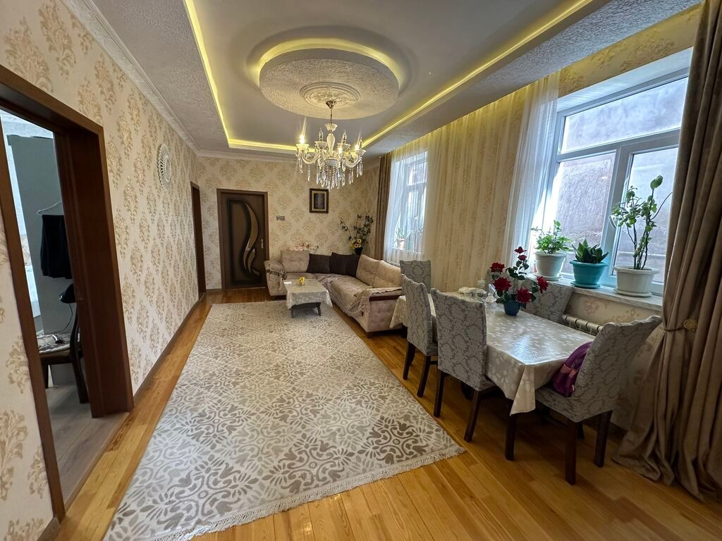 4 otaqlı, 135 kv. m, Kredit yoxdur, Yeni təmirli