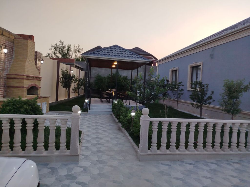 Sumqayıt, 200 kv. m, 4 otaqlı, Hovuzlu, Qaz, Su, İnternet