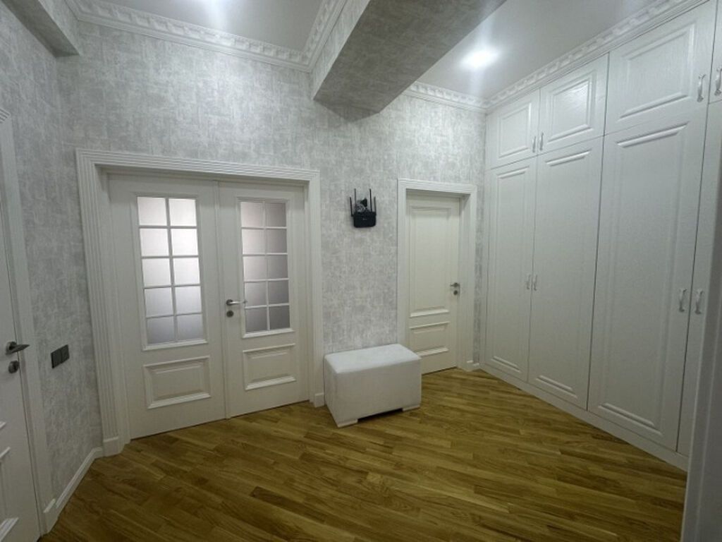 Ağ Şəhərdə 2 otaqlı premium mənzil kirayə verilir • Ümumi sahə: 100