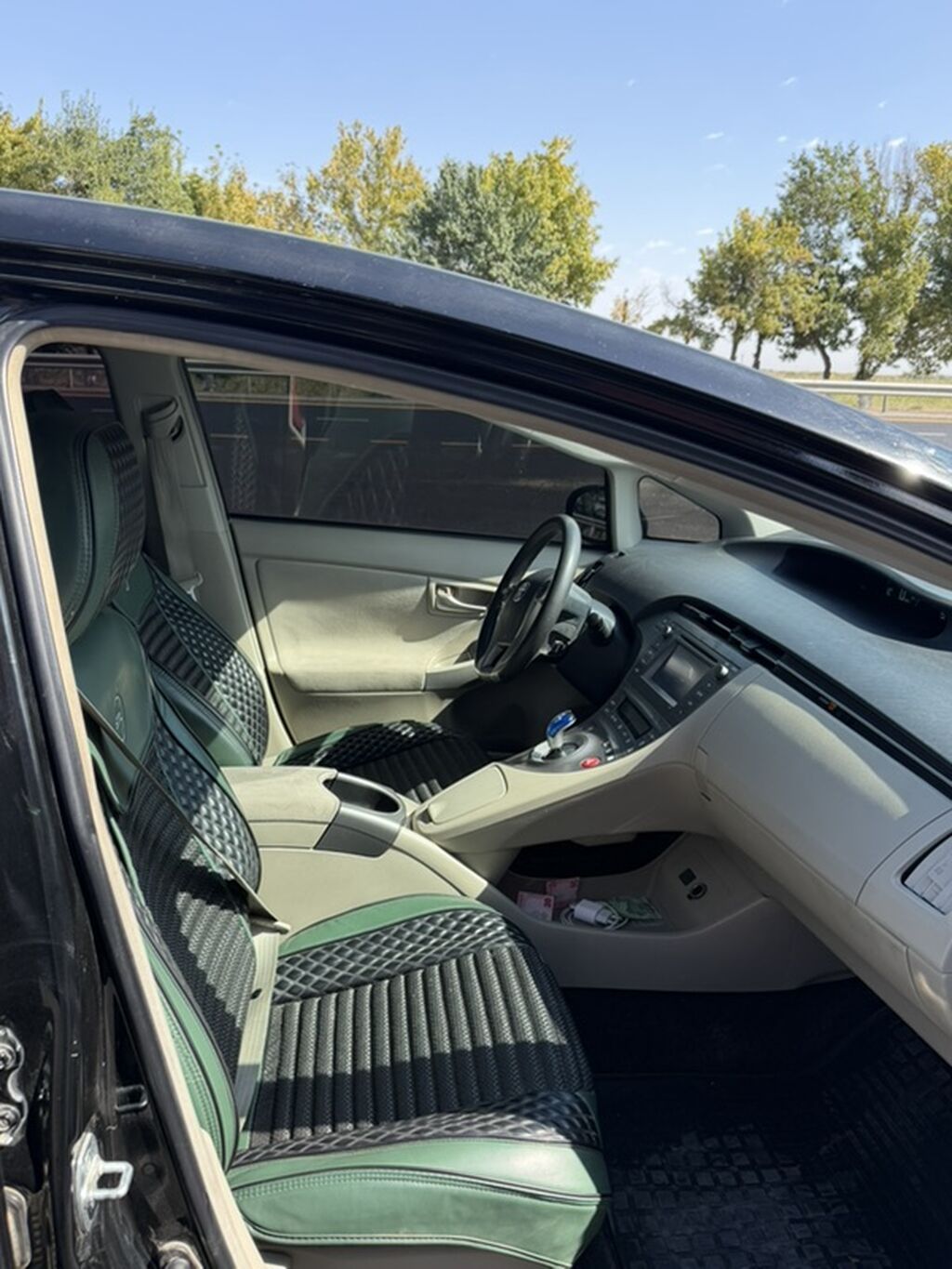 Toyota Prius: 2014 г., Гибрид, Хэтчбэк: фото 8