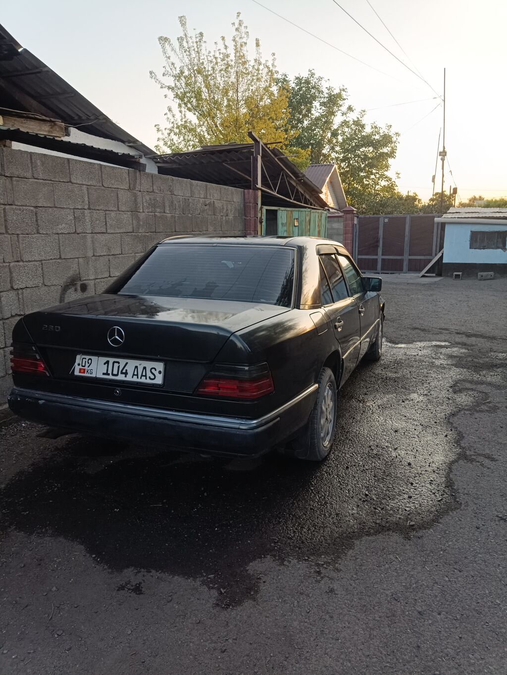 Mercedes-Benz 190: 1990 г., 2 л, Автомат, Дизель, Седан: фото 4