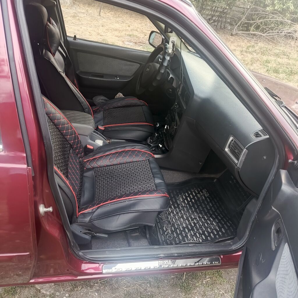 Daewoo Nexia: 2008 г., 1.6 л, Механика, Бензин, Седан: фото 5