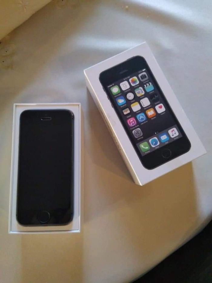 Apple Iphone: Iphone 5s u ispravnom stanju sve radii ful oprema
moguca zamena realna na lalafo.rs Iphone 5s u ispravnom stanju sve radii ful oprema
moguca zamena realna - Sjenica