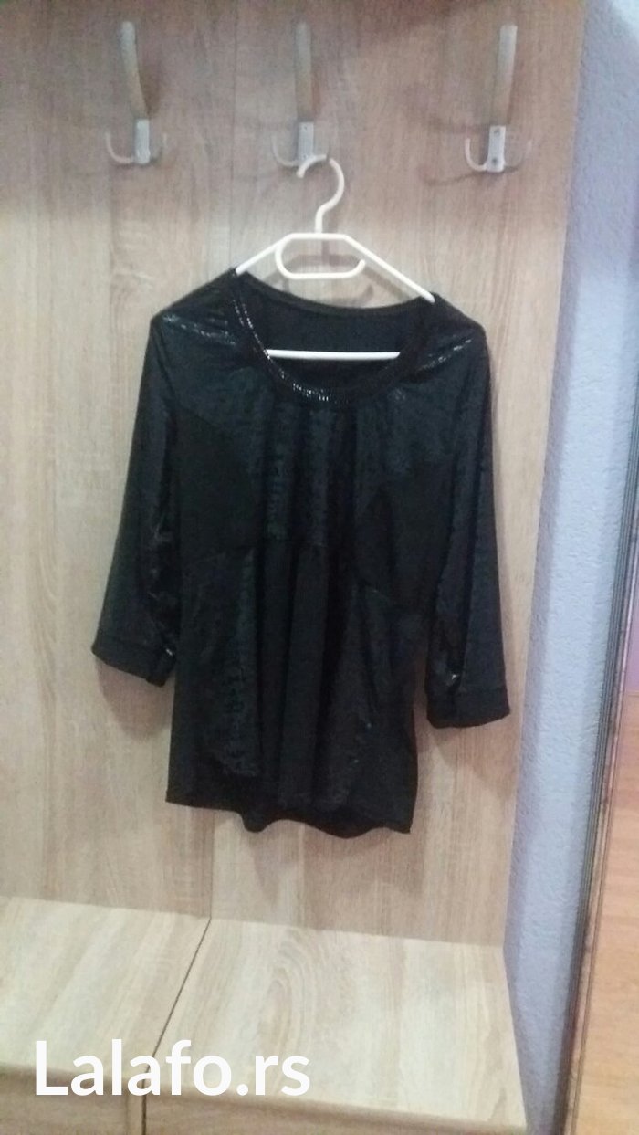 Košulje i bluze: Bluza veličine 42 na lalafo.rs Bluza veličine 42 - Svilajnac