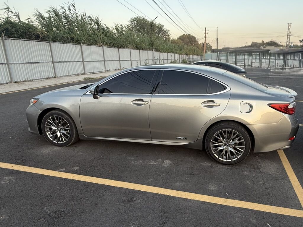 Lexus ES: 2015 г., 2.5 л, Автомат, Гибрид, Седан: фото 5
