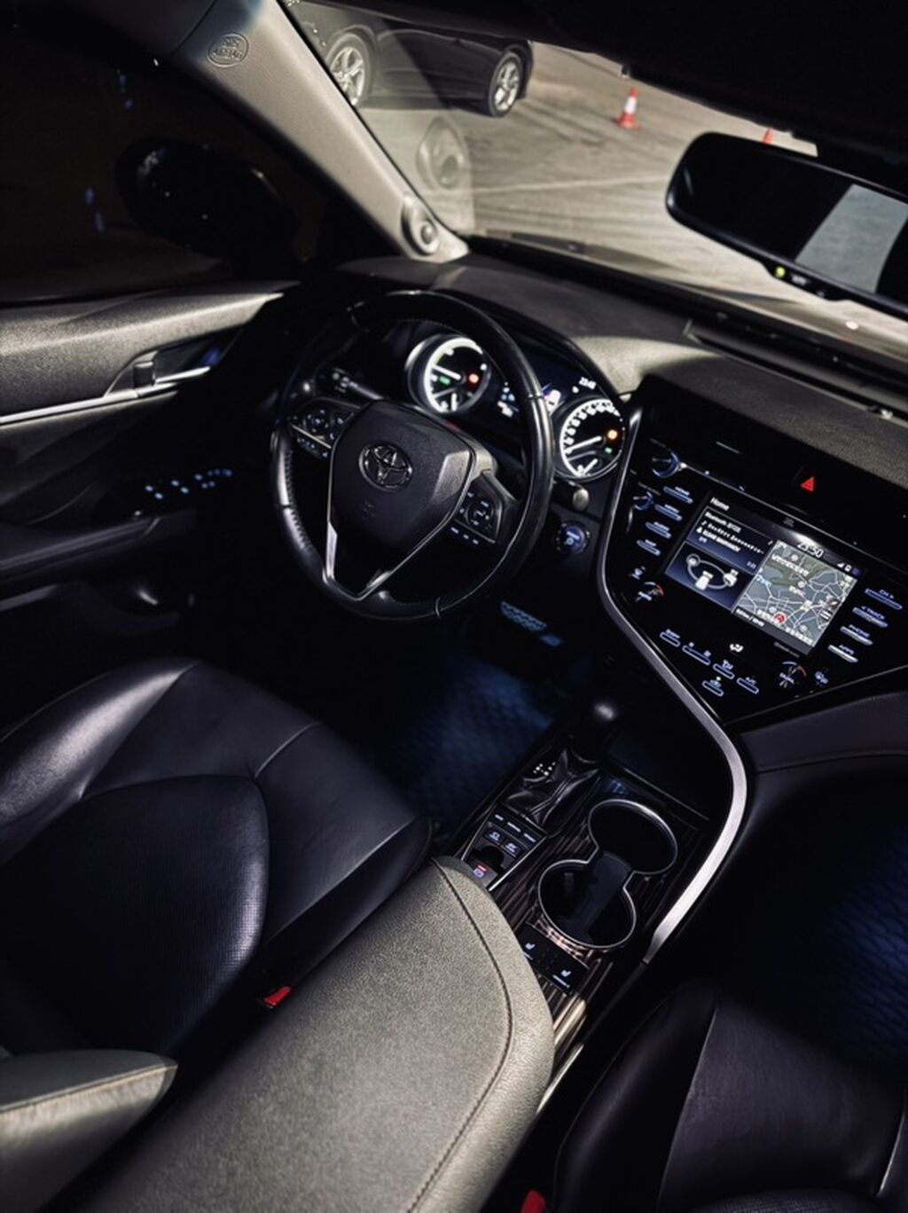 Toyota Camry: 2019 г., 2.5 л, Вариатор, Гибрид, Седан: фото 8
