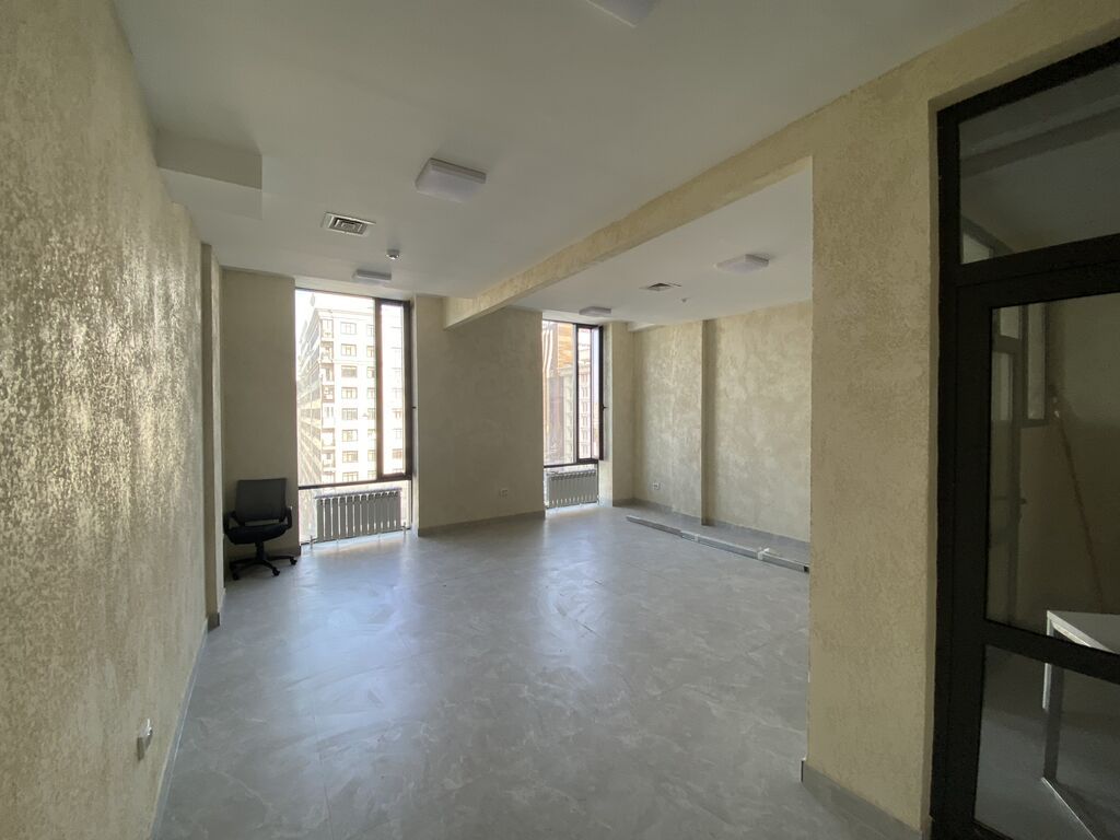 Сдам офис в центре Бишкека, 3 комнаты, 63 м²: фото 2
