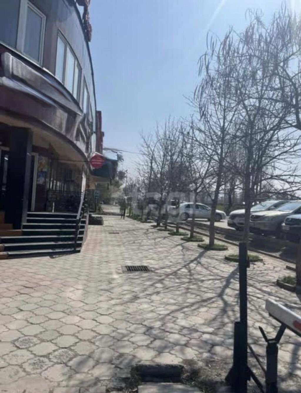 Продажа офисов 51 м², С ремонтом, Многоэтажное здание, 1 этаж: фото 2