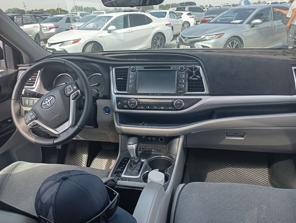 Toyota Highlander: 2018 г., 3.5 л, Автомат, Гибрид, Кроссовер: фото 4