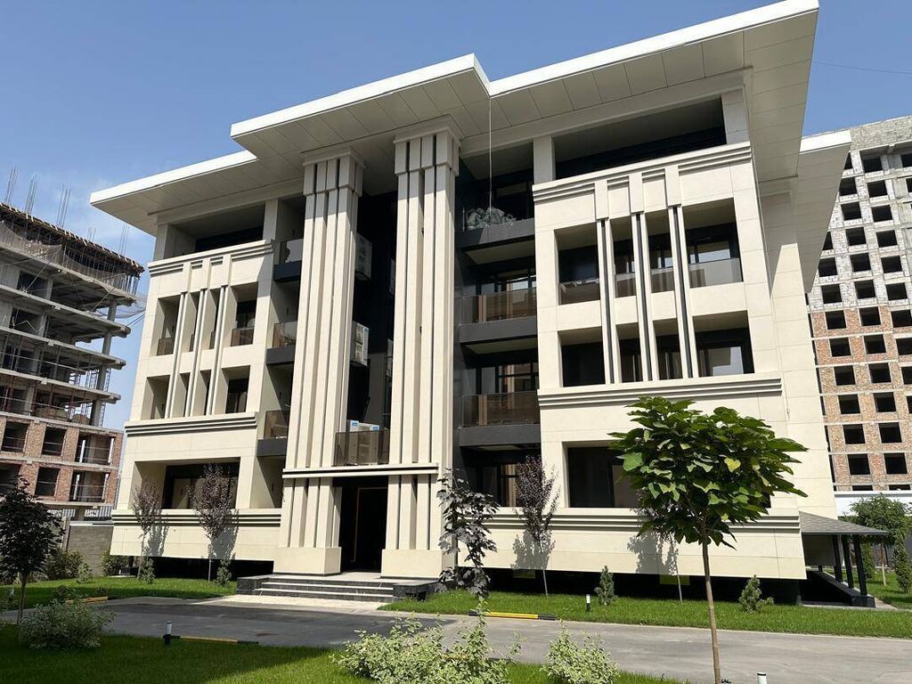 4 комнаты, 205 м², АУЦА Элитка, 1 этаж, ПСО (под самоотделку): фото 1