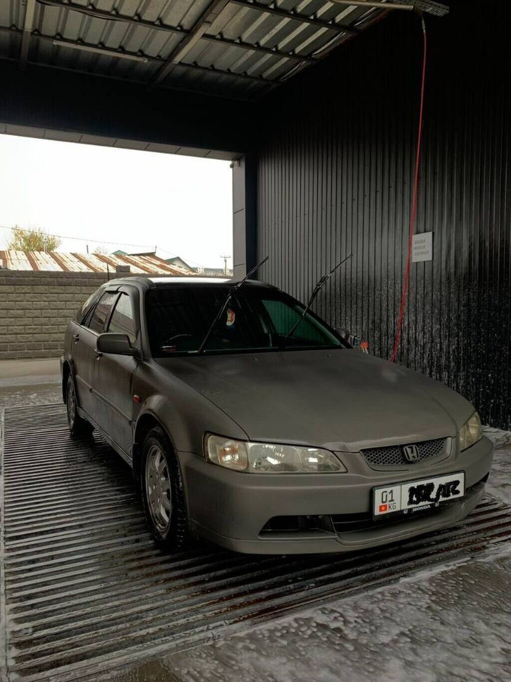 Honda Accord: 2000 г., 2.3 л, Автомат, Газ, Универсал: фото 1