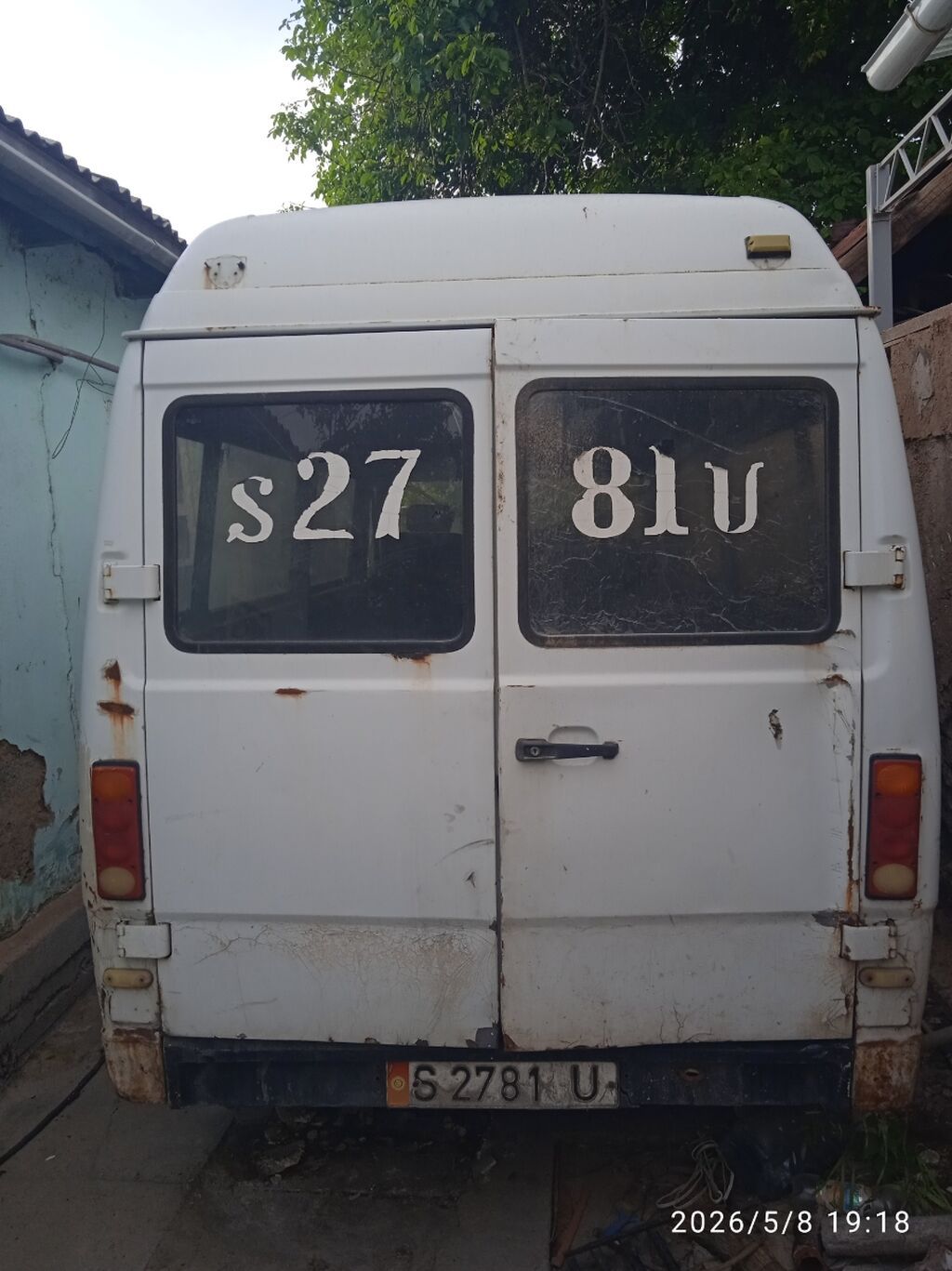 Mercedes-Benz 