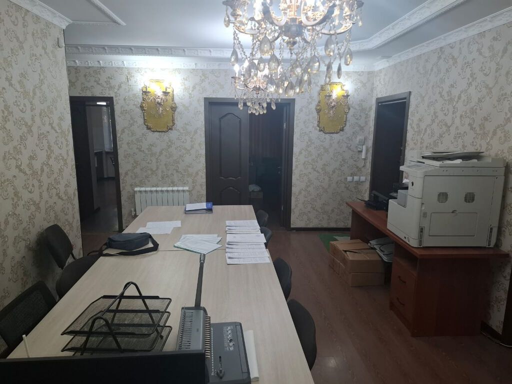 Сдается 4х ком кв под офис площадь:100 кв м2 Токтогула/Турусбекова: фото 2