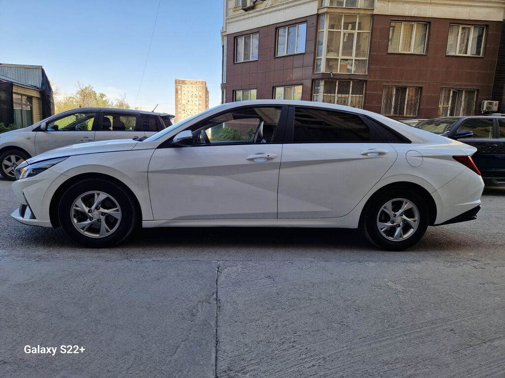 Hyundai Elantra: 2020 г., 1.6 л, Автомат, Бензин, Седан: фото 3
