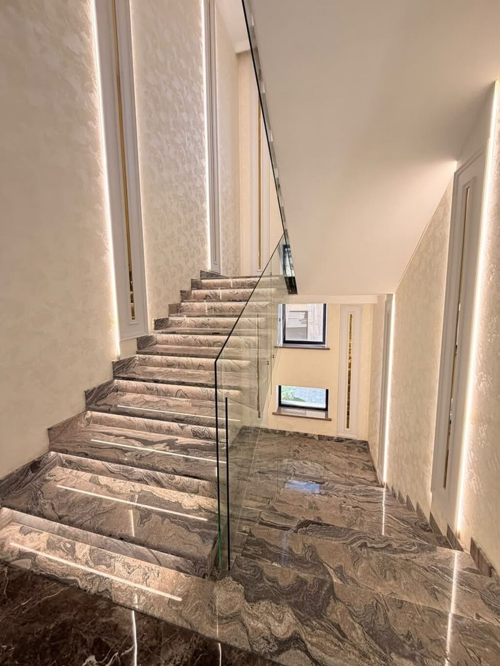 5 комнат, 584 м², Бишкек, Ынтымак ж/м: фото 6