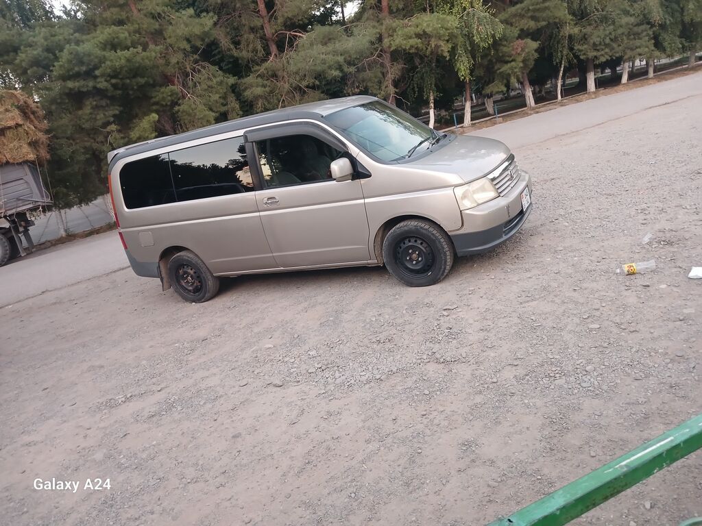 Honda Stepwgn: 2001 г., 2 л, Автомат, Бензин, Минивэн: фото 2