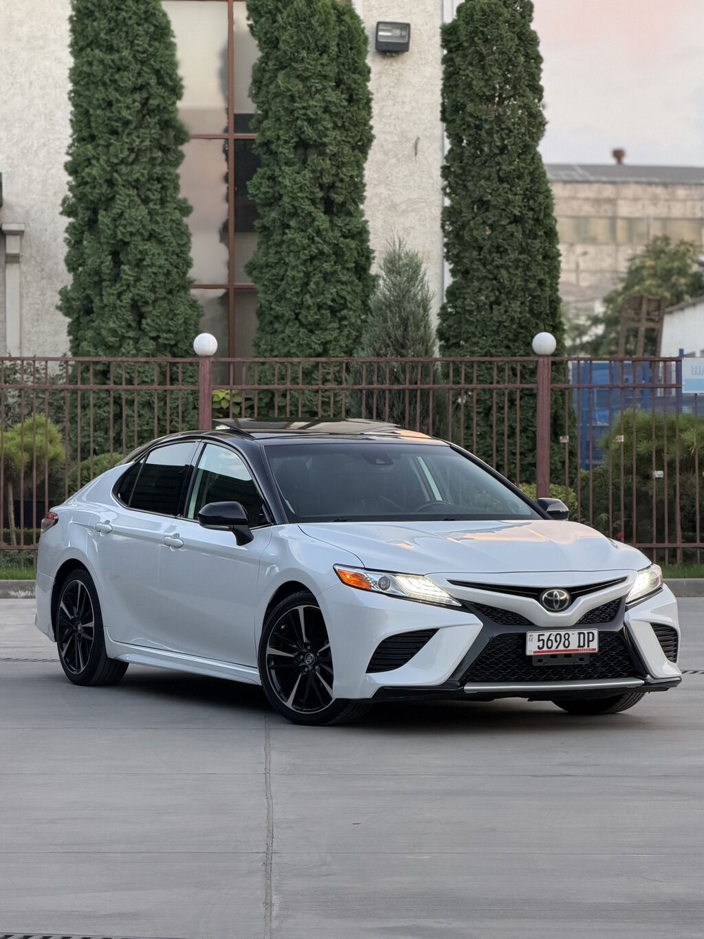 Toyota Camry: 2020 г., 2.5 л, Автомат, Бензин, Седан: фото 3