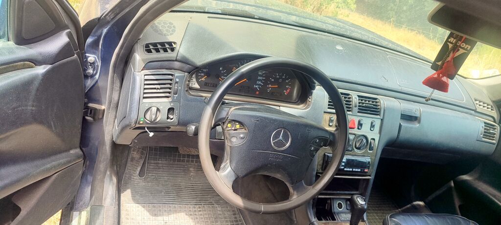 Mercedes-Benz E-Class: 1998 г., 0.2 л, Автомат, Бензин, Седан: фото 4