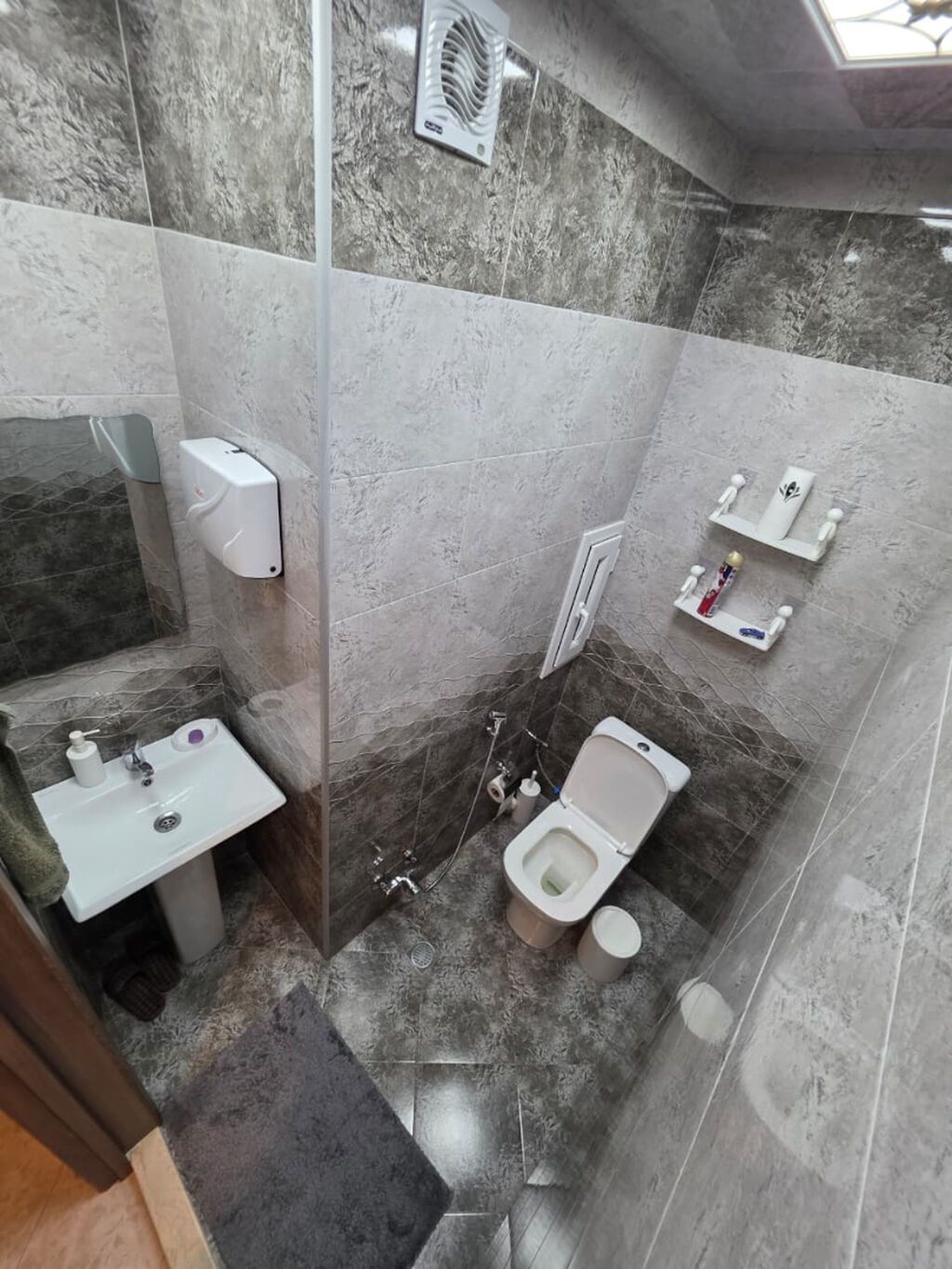 2 otaqlı, Yeni tikili, m. Həzi Aslanov, 97 kv. m
