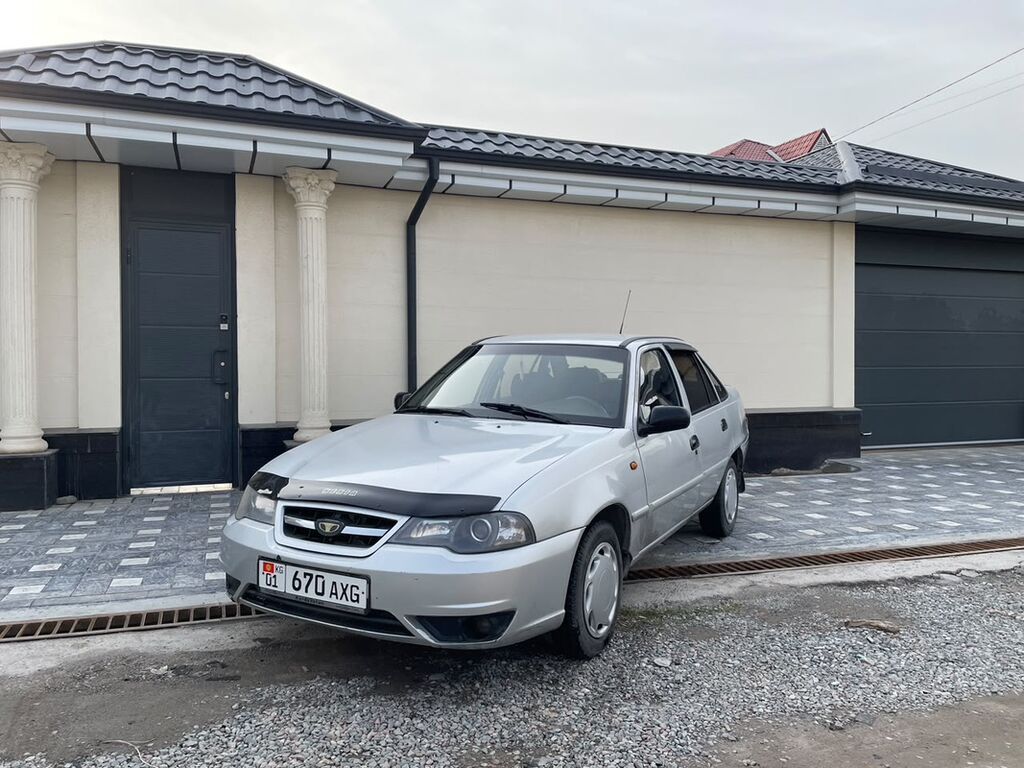 Daewoo Nexia: 2011 г., 1.6 л, Механика, Бензин, Седан: фото 3