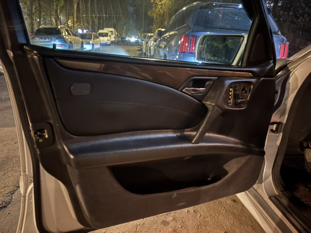 Mercedes-Benz E-Class: 1999 г., 4.3 л, Автомат, Бензин, Седан: фото 6