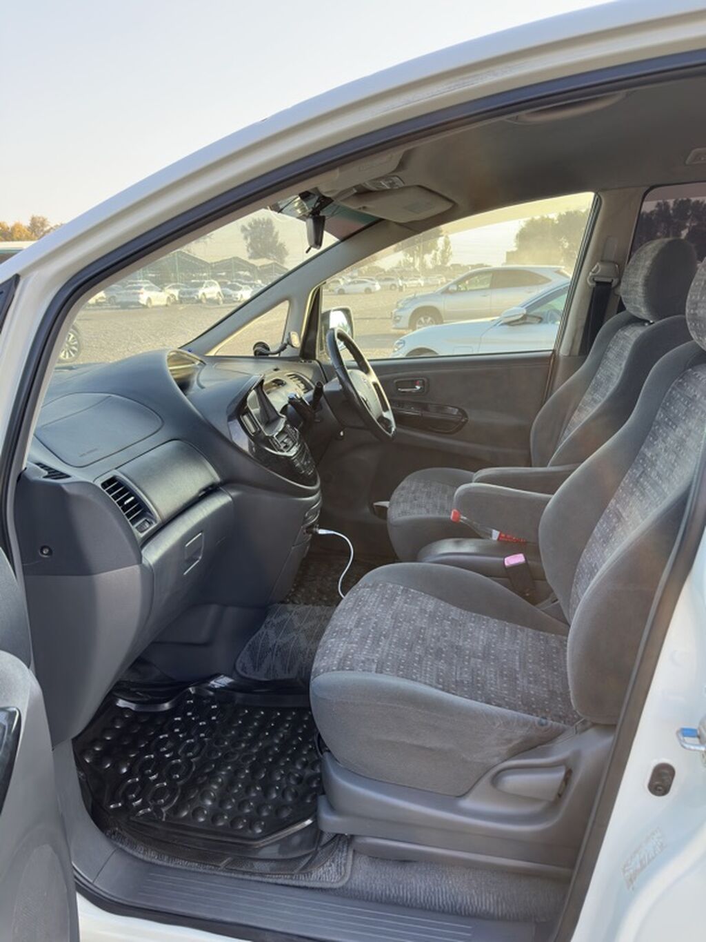 Toyota Estima: 2003 г., 3 л, Автомат, Бензин, Минивэн: фото 7