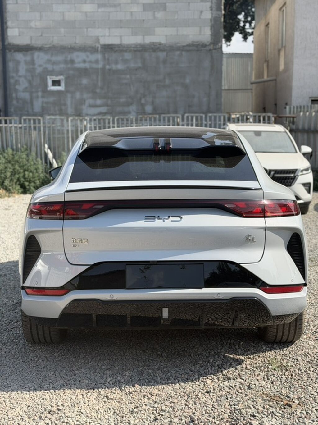 BYD Song L: 2024 г., Электромобиль, Лифтбек: фото 3