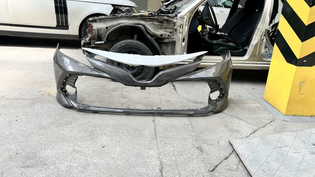 Camry 70 XLE: фото 3