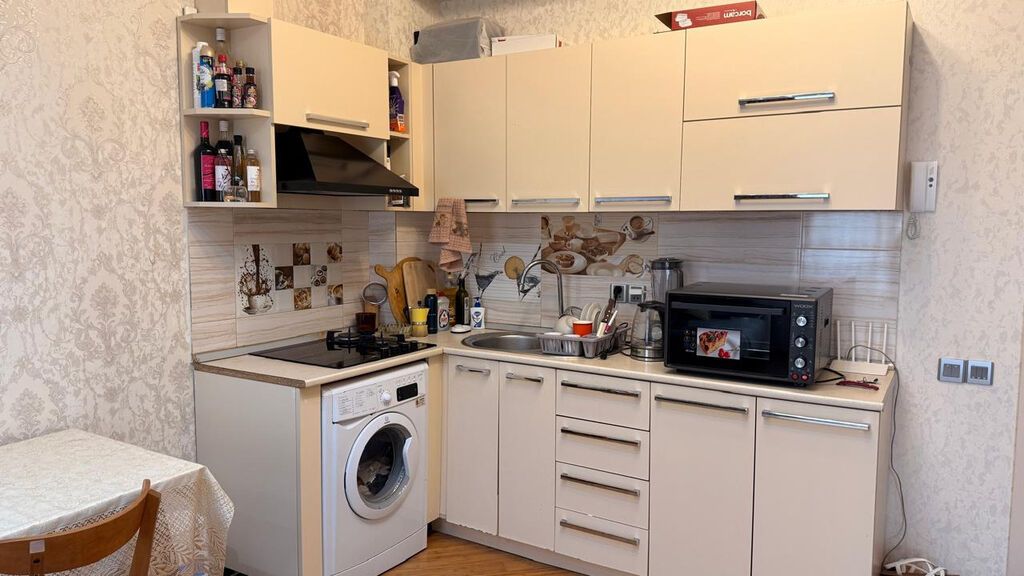 ✨ Nəsirəddin Tusi Klinikası Və Biznes Universitetinin Yanında 70 m²